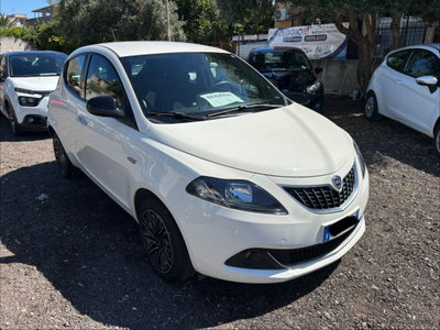 Lancia Ypsilon 1.0 FireFly 5 porte S&S Hybrid Alberta Ferretti (3)