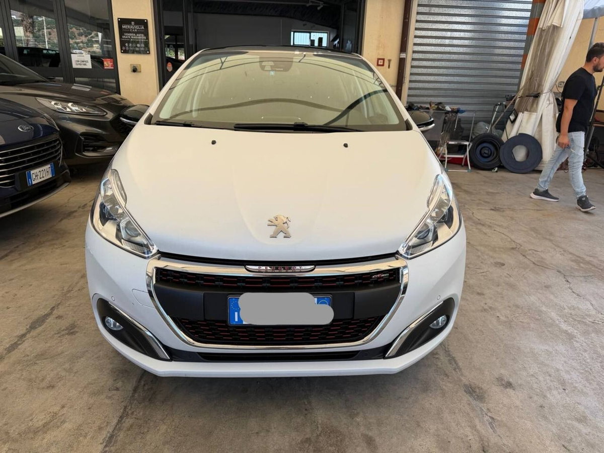 Peugeot 208 100 5p. GT Line ICE White