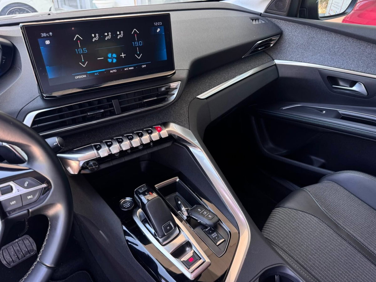 Peugeot 5008 BlueHDi 130 S&S EAT8 Allure (12)
