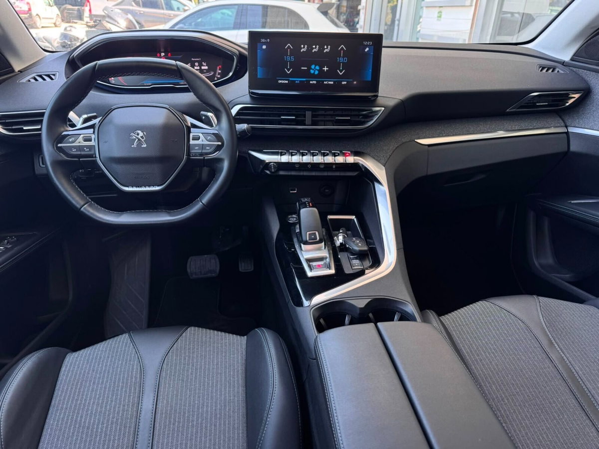 Peugeot 5008 BlueHDi 130 S&S EAT8 Allure (9)