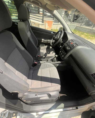 Volkswagen Golf Variant 1.9 TDI DPF DSG Sportline (11)