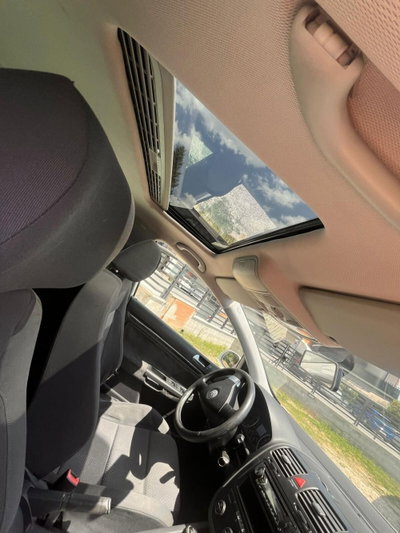 Volkswagen Golf Variant 1.9 TDI DPF DSG Sportline (12)