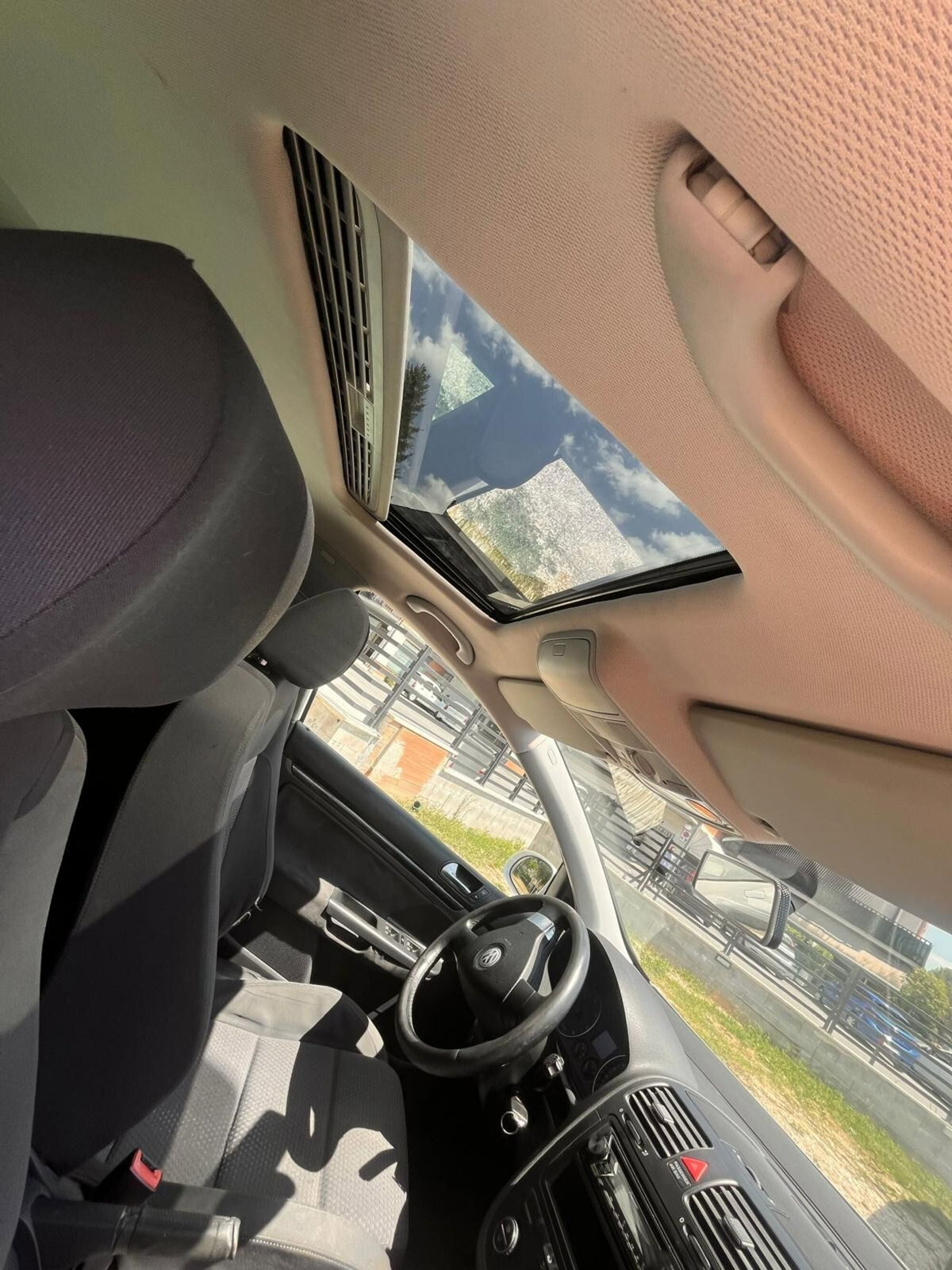Volkswagen Golf Variant 1.9 TDI DPF DSG Sportline (13)