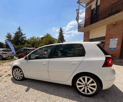 Volkswagen Golf Variant 1.9 TDI DPF DSG Sportline (2)