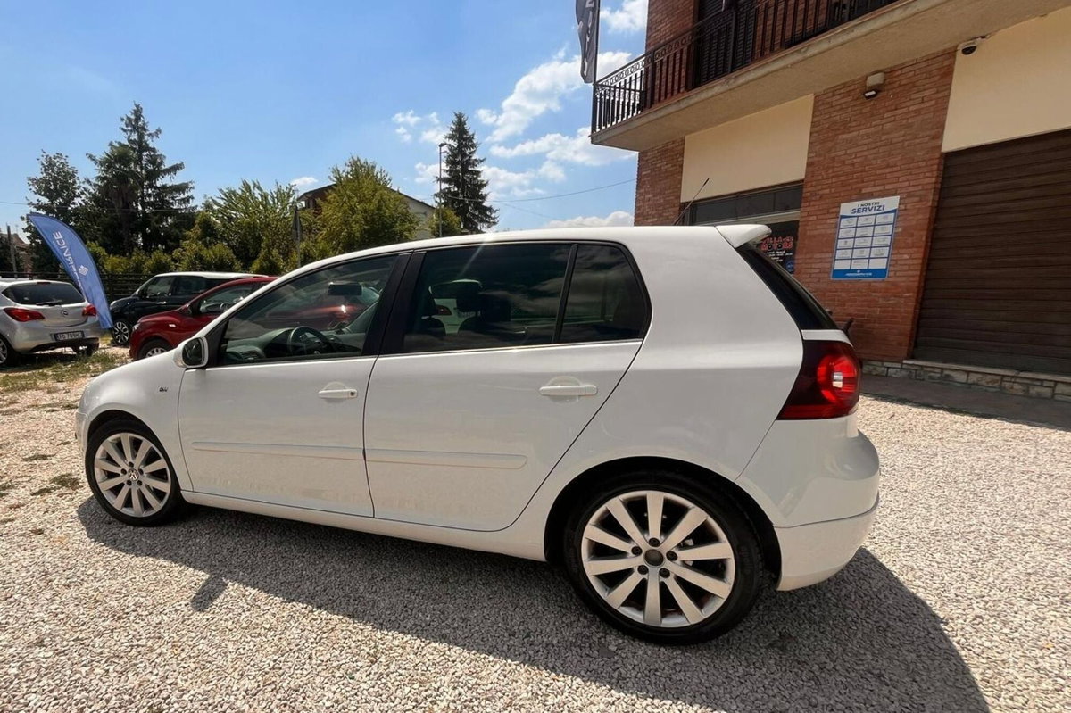 Volkswagen Golf Variant 1.9 TDI DPF DSG Sportline (3)