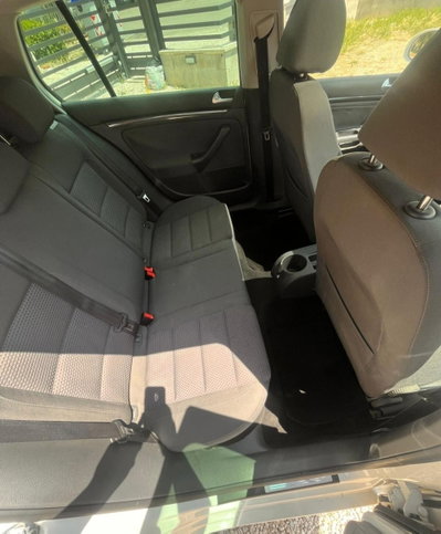 Volkswagen Golf Variant 1.9 TDI DPF DSG Sportline (9)