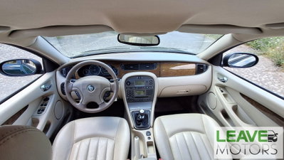 Jaguar X-Type 2 litri V6 24V cat Executive (10)