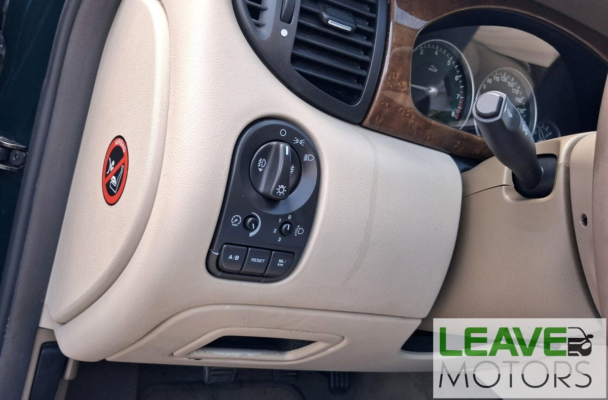 Jaguar X-Type 2 litri V6 24V cat Executive (13)