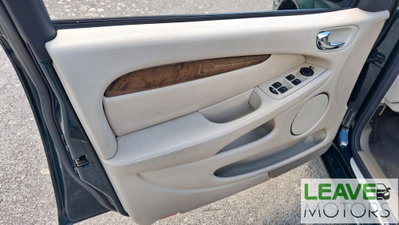 Jaguar X-Type 2 litri V6 24V cat Executive (19)