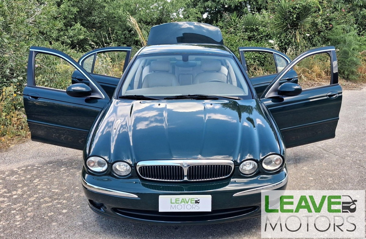 Jaguar X-Type 2 litri V6 24V cat Executive (2)