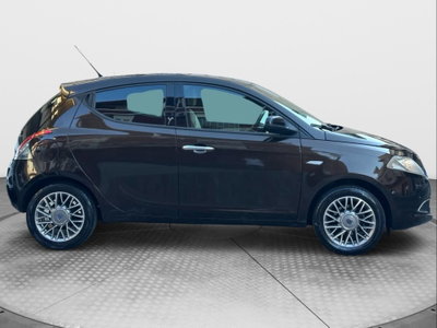 Lancia Ypsilon 1.2 69 CV 5 porte Platinum (3)
