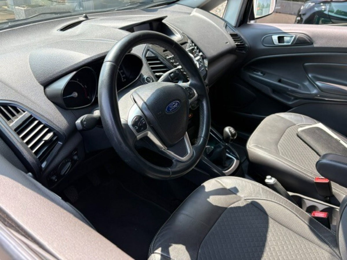 Ford EcoSport 1.5 TDCi 95 CV Titanium S (10)