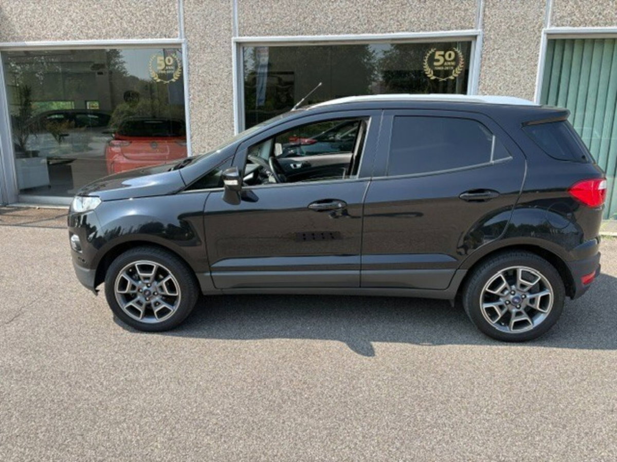 Ford EcoSport 1.5 TDCi 95 CV Titanium S (4)