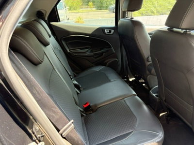 Ford EcoSport 1.5 TDCi 95 CV Titanium S (9)