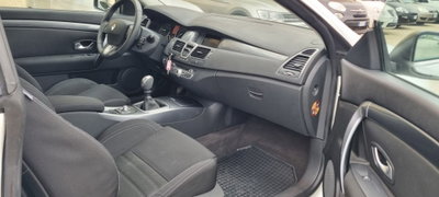 Renault Laguna Coupé 2.0 dCi 150CV Wave Edition (4)