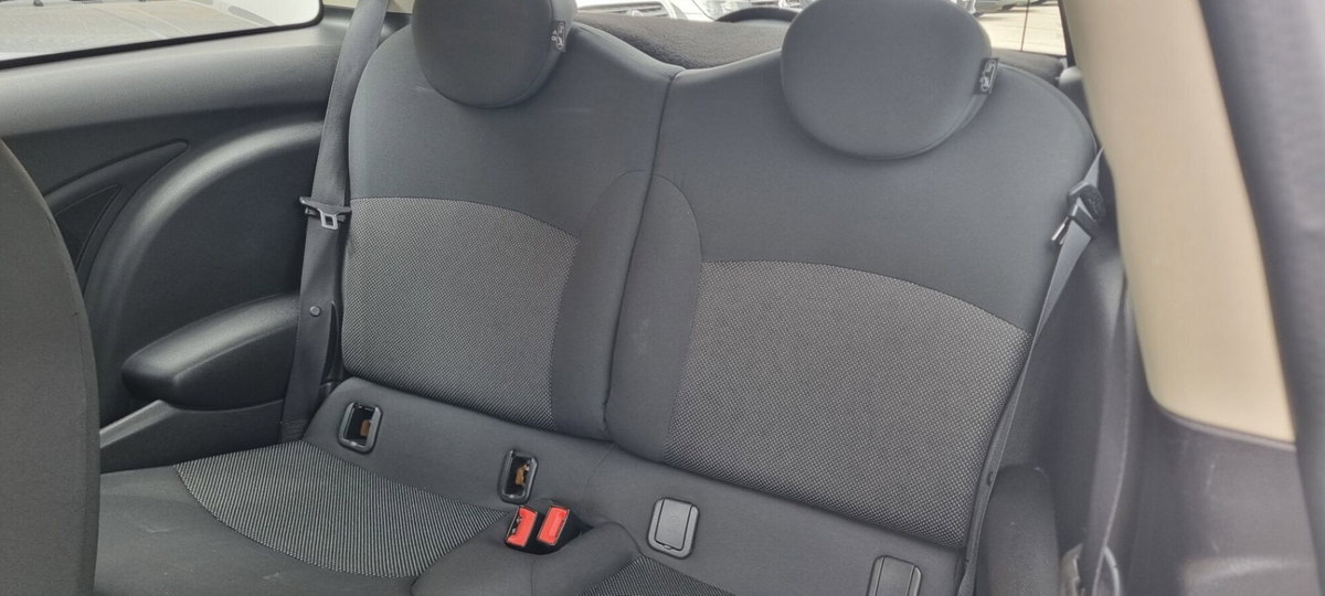 MINI Mini 1.6 16V One D (2)