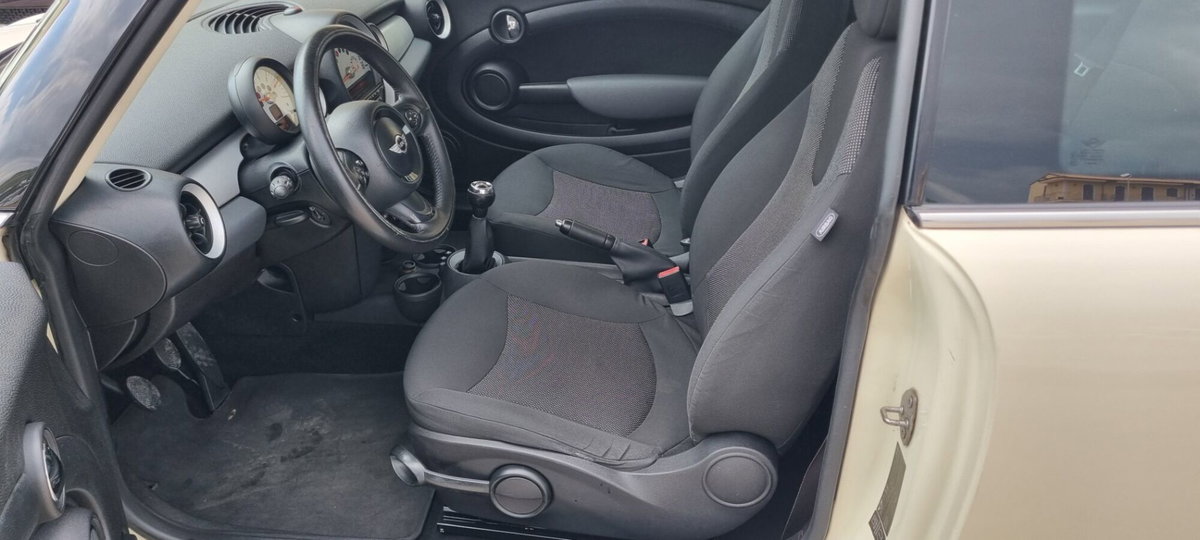 MINI Mini 1.6 16V One D (4)