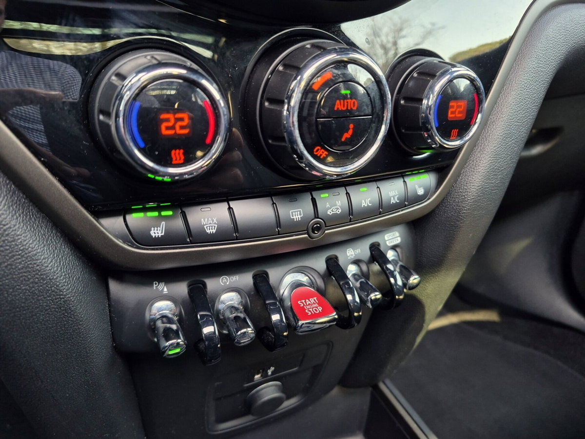 MINI Mini Countryman 1.5 Cooper Essential Countryman ALL4 (16)