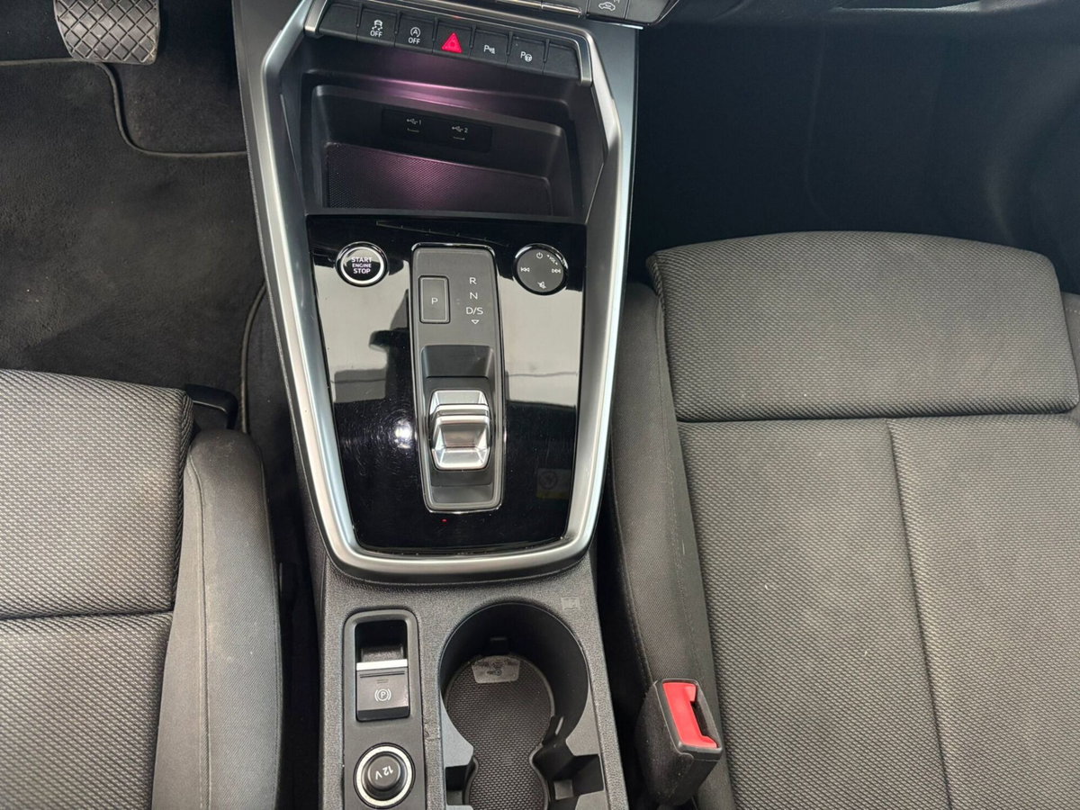 Audi A3 Sportback 35 TDI S tronic S line edition (15)