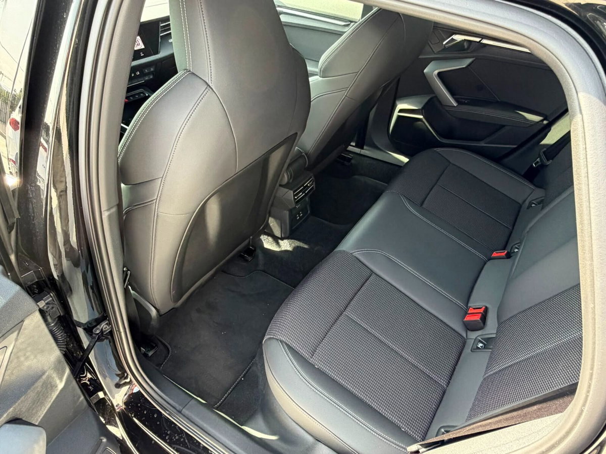 Audi A3 Sportback 35 TFSI S tronic S line edition (9)