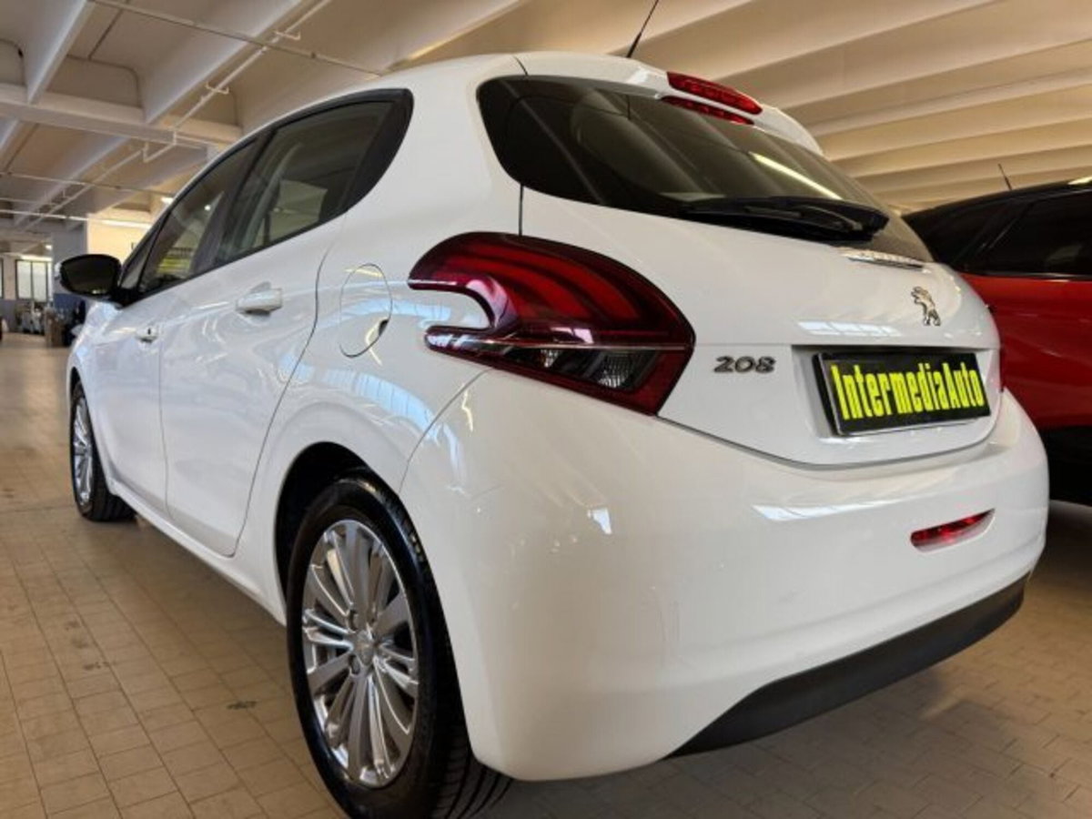 Peugeot 208 75 5 porte Active (6)