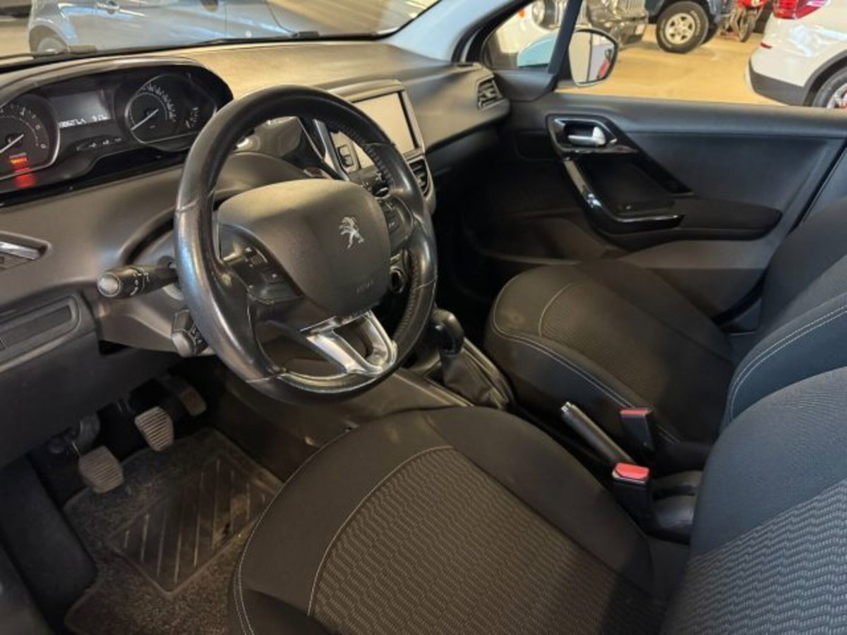 Peugeot 208 75 5 porte Active (8)