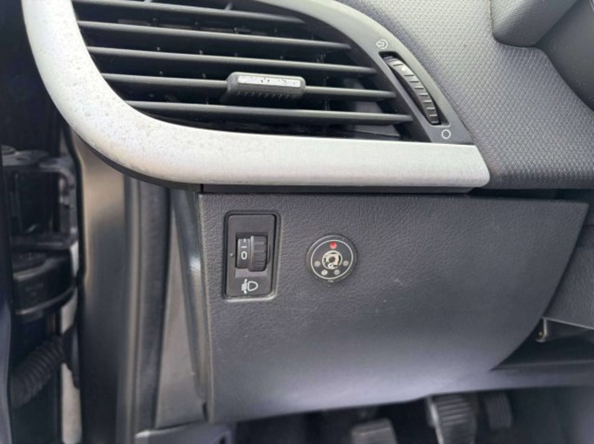 Peugeot 207 8V 75CV 5p. Access ECO GPL (10)