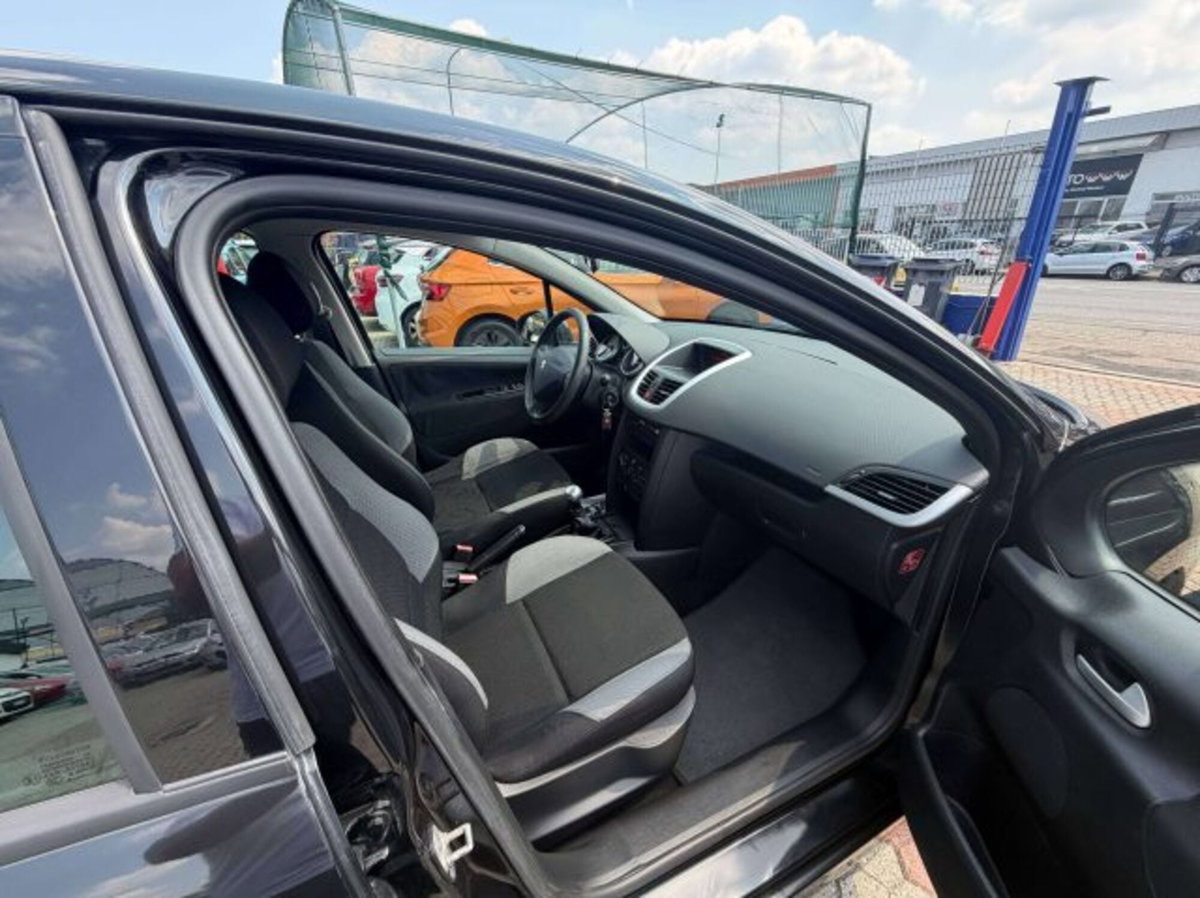 Peugeot 207 8V 75CV 5p. Access ECO GPL (3)