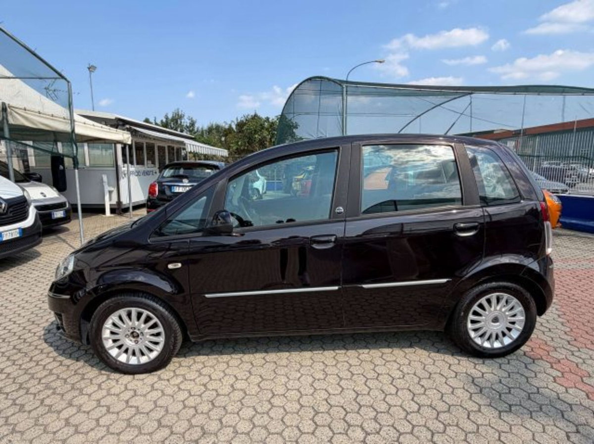 Lancia Musa 1.4 8V Ecochic (GPL) 5th Avenue (2)
