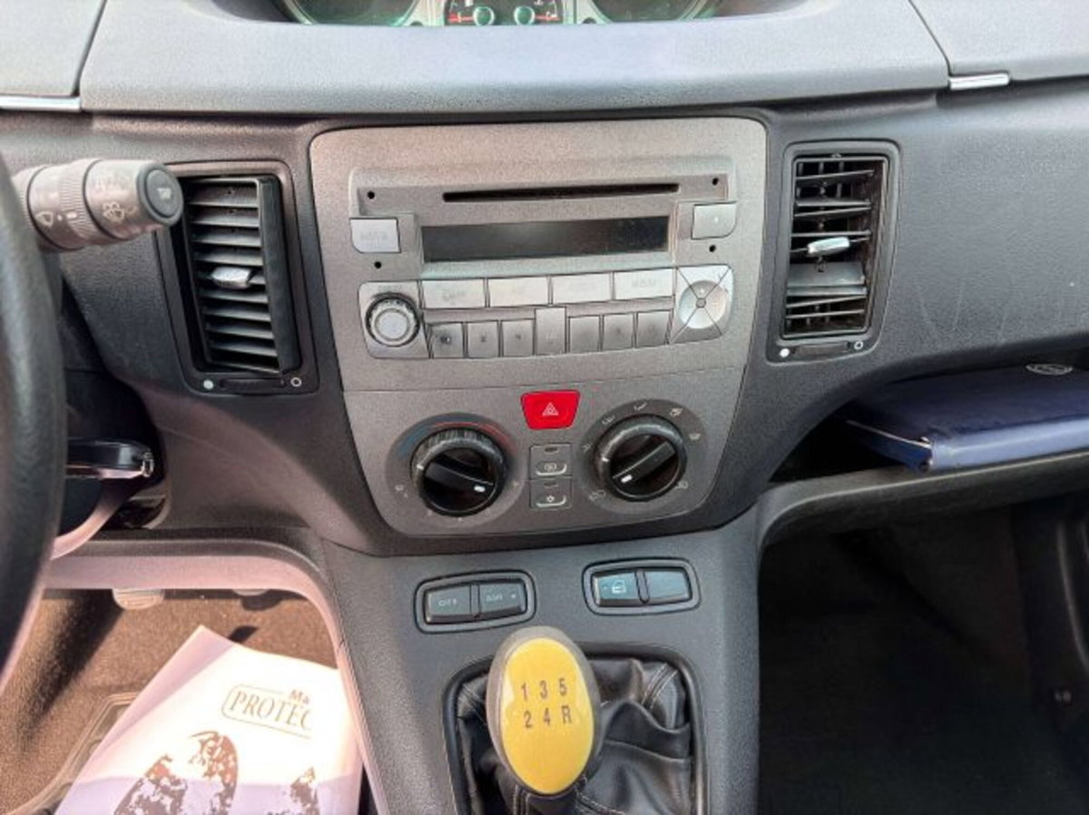 Lancia Musa 1.4 8V Ecochic (GPL) 5th Avenue (9)