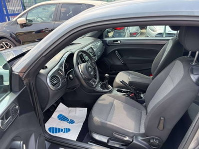 Volkswagen Maggiolino 1.6 TDI Design (11)