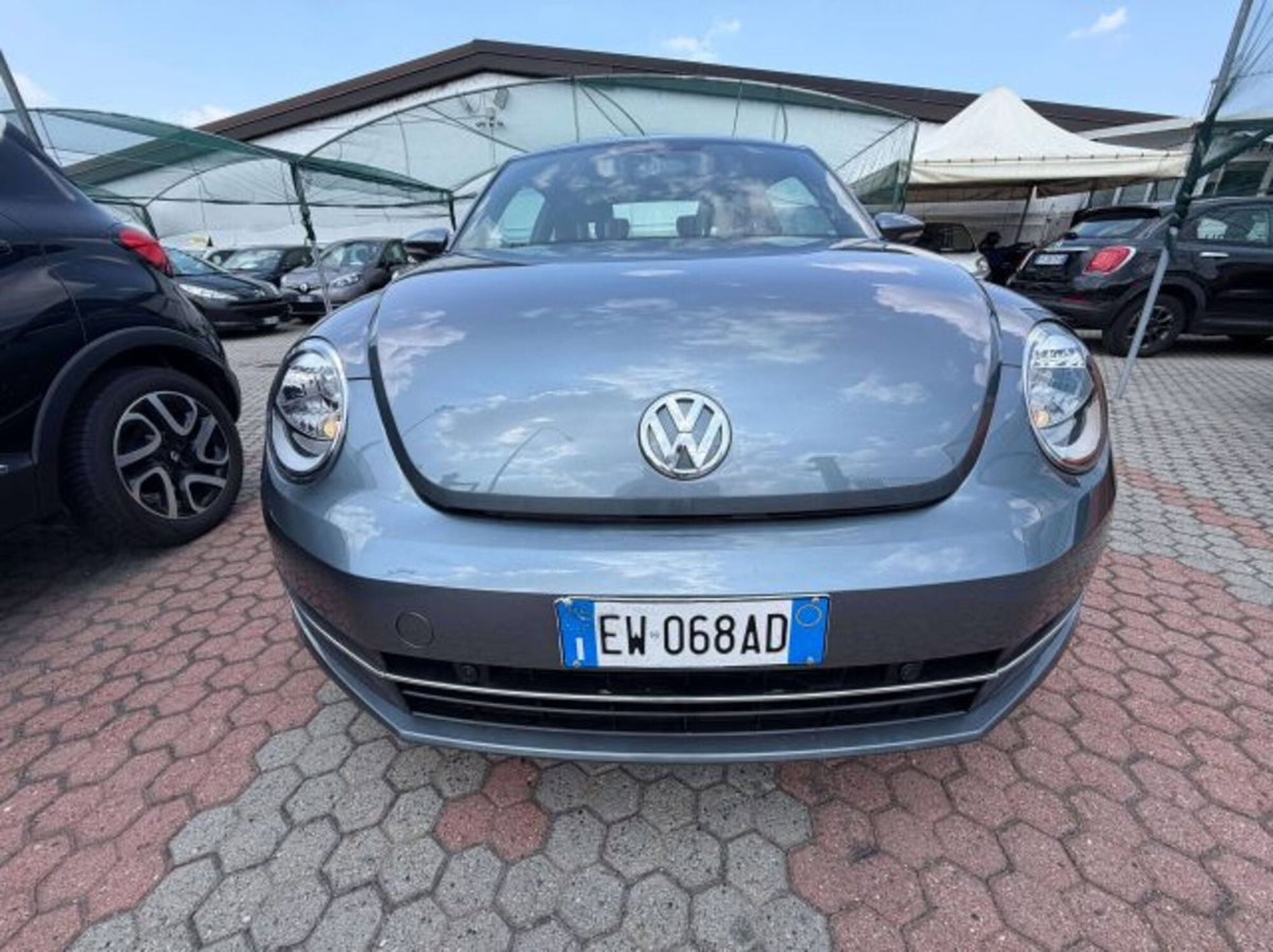 Volkswagen Maggiolino 1.6 TDI Design (2)
