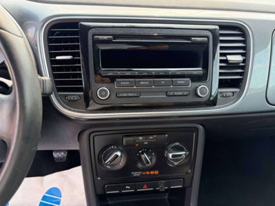Volkswagen Maggiolino 1.6 TDI Design (9)