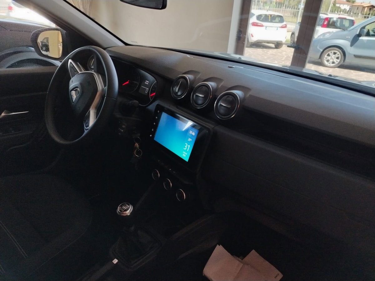 Dacia Duster 1.0 TCe 100 CV ECO-G 4x2 Prestige (9)