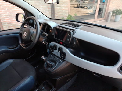 Fiat Panda 1.0 FireFly S&S Hybrid City Cross (6)