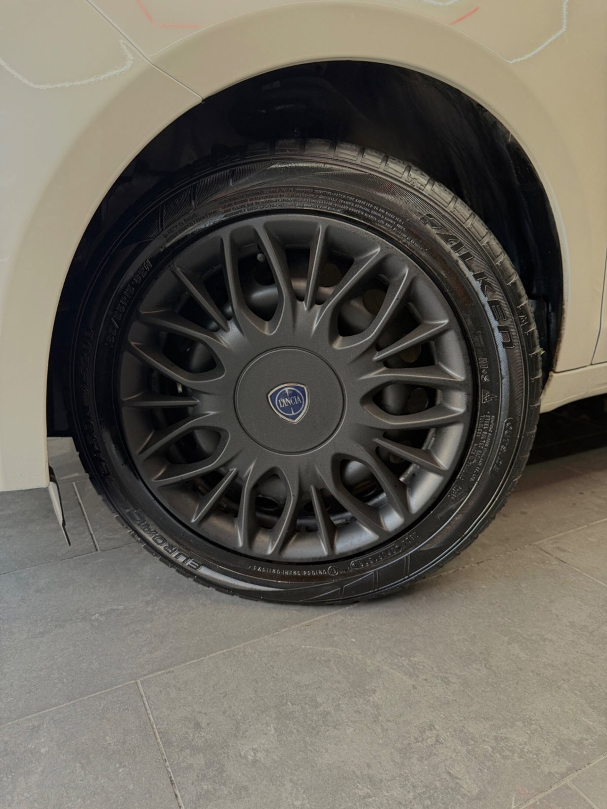 Lancia Ypsilon 1.2 69 CV 5 porte Gold (19)