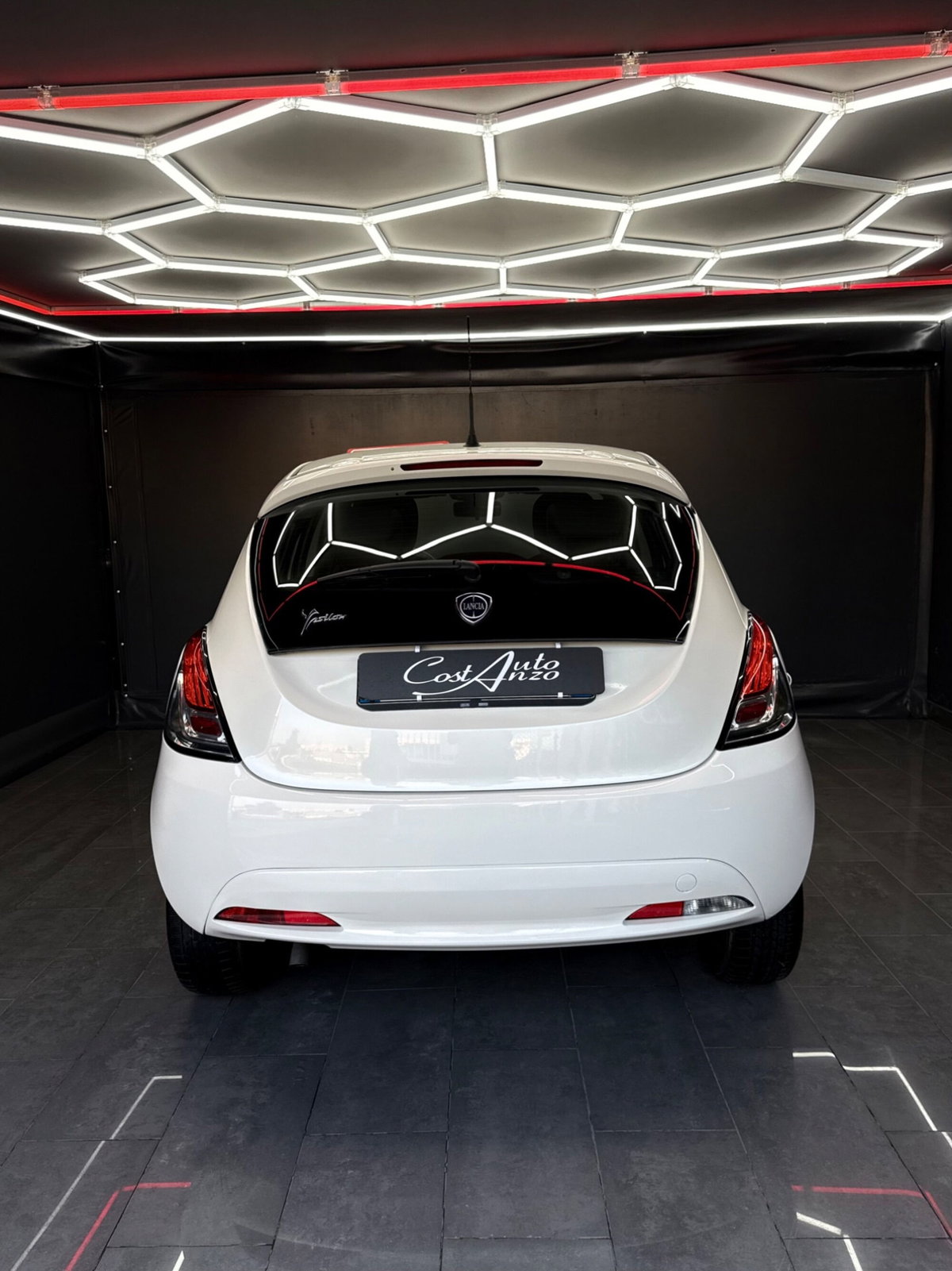 Lancia Ypsilon 1.2 69 CV 5 porte Gold (6)