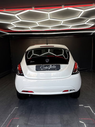 Lancia Ypsilon 1.2 69 CV 5 porte Gold (6)