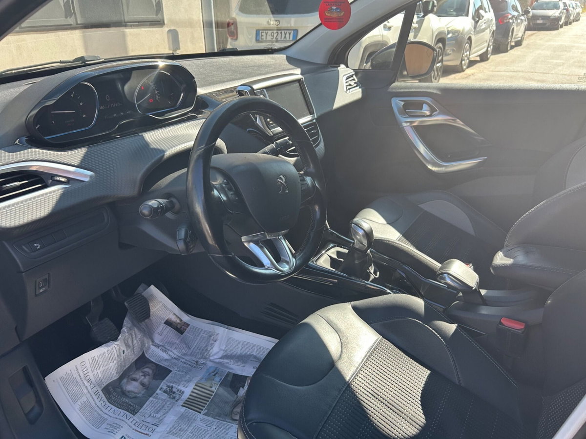 Peugeot 2008 100 S&S Allure (16)
