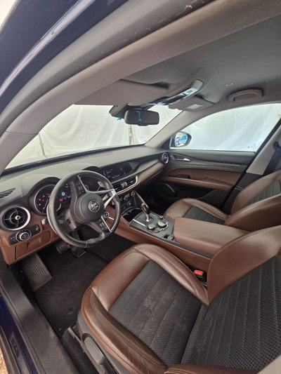 Alfa Romeo Stelvio Stelvio 2.2 Turbodiesel 180 CV AT8 RWD Executive (10)