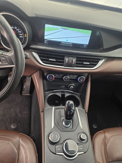 Alfa Romeo Stelvio Stelvio 2.2 Turbodiesel 180 CV AT8 RWD Executive (14)