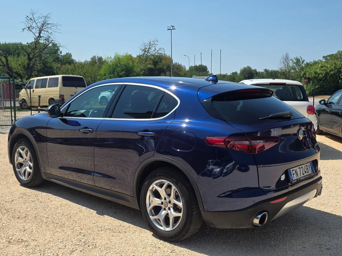 Alfa Romeo Stelvio Stelvio 2.2 Turbodiesel 180 CV AT8 RWD Executive (3)