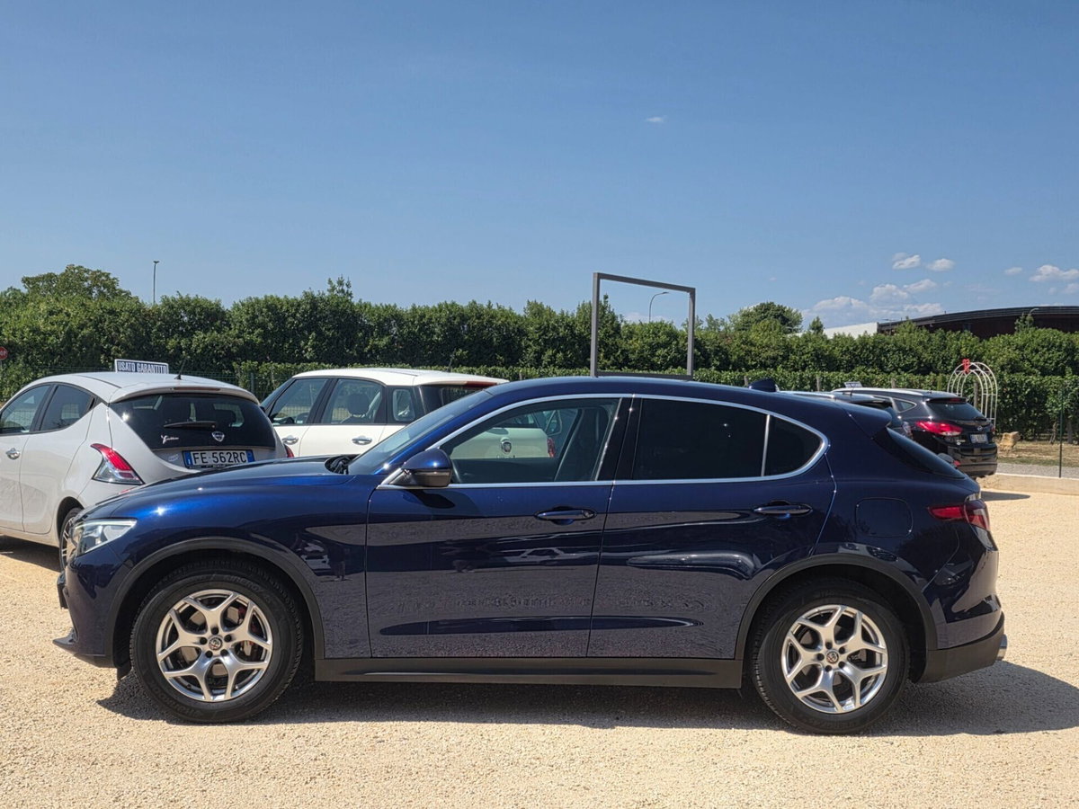 Alfa Romeo Stelvio Stelvio 2.2 Turbodiesel 180 CV AT8 RWD Executive (8)