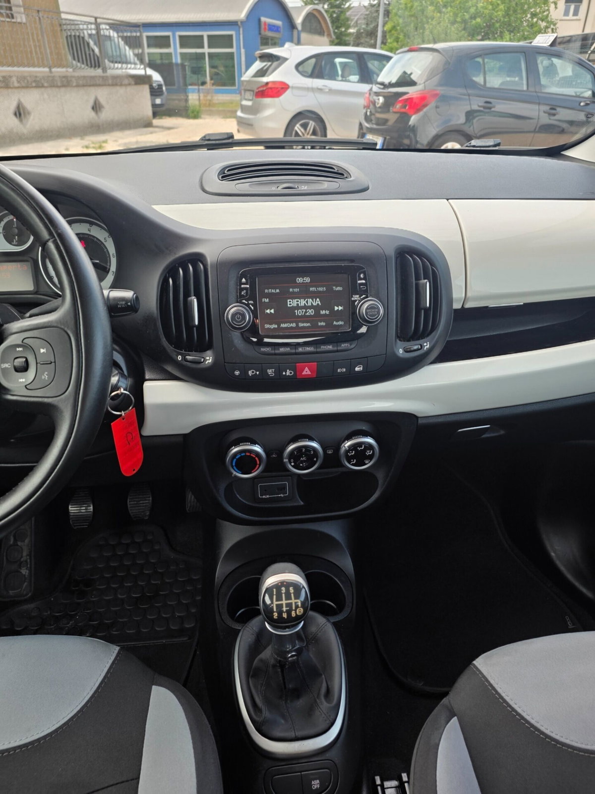 Fiat 500L 1.4 95 CV Pop (11)