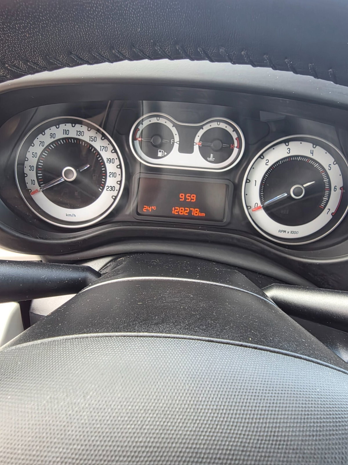 Fiat 500L 1.4 95 CV Pop (13)