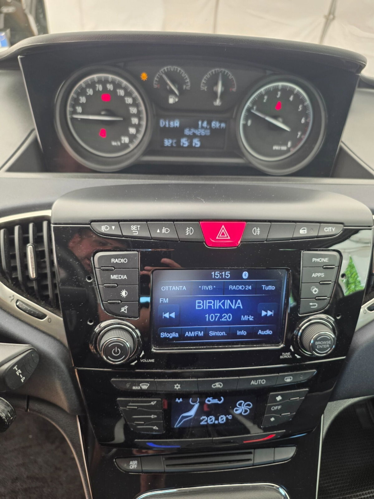 Lancia Ypsilon 1.2 69 CV 5 porte Mya (16)
