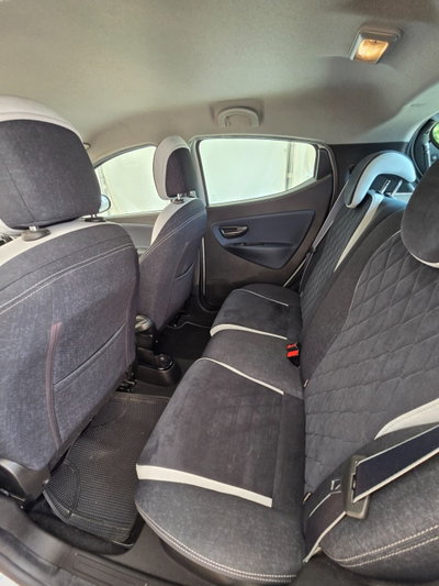 Lancia Ypsilon 1.2 69 CV 5 porte Mya (20)