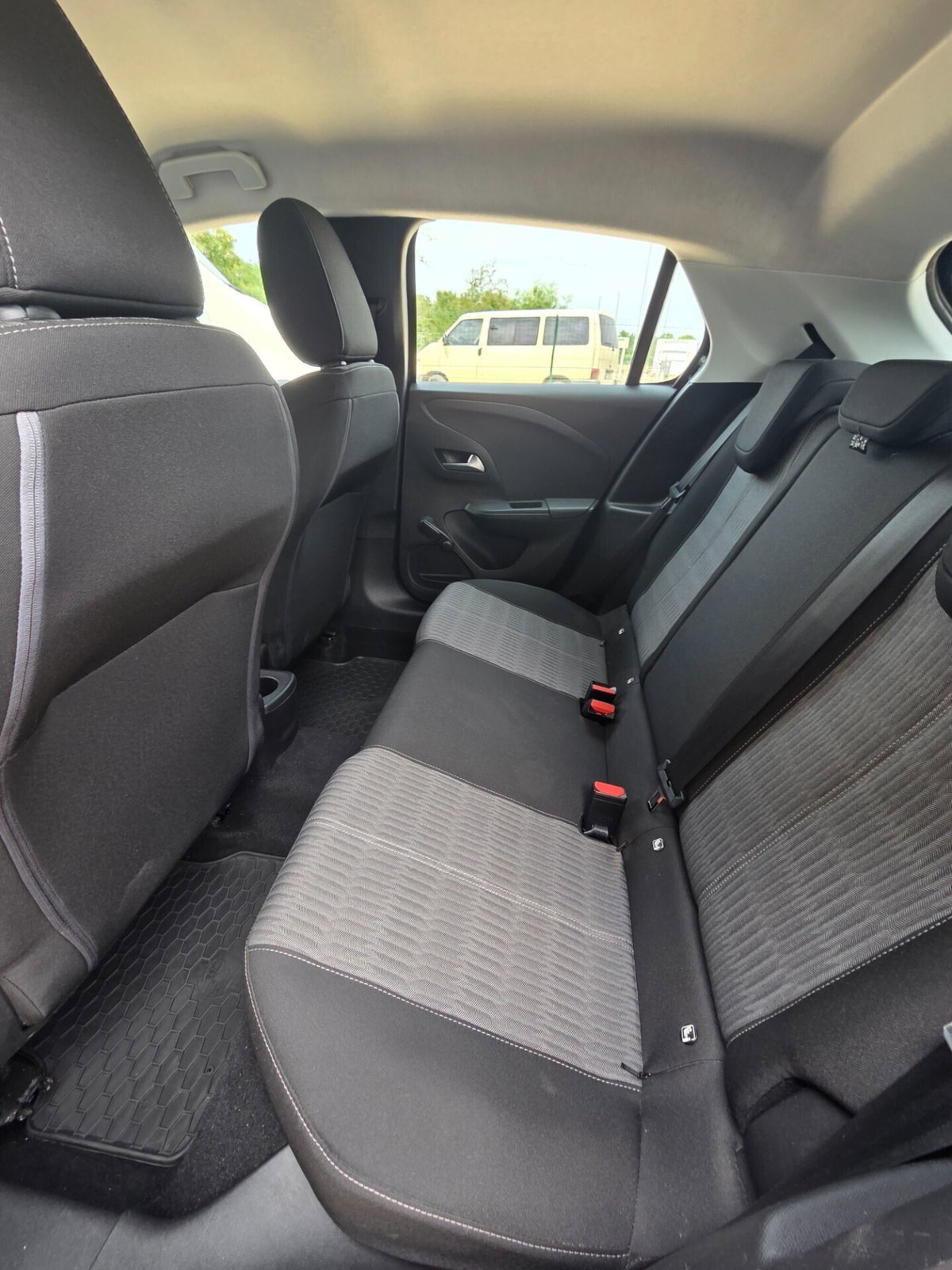 Opel Corsa 1.2 (17)