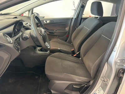 Ford Fiesta 1.5 TDCi 75CV 5 porte Titanium (10)