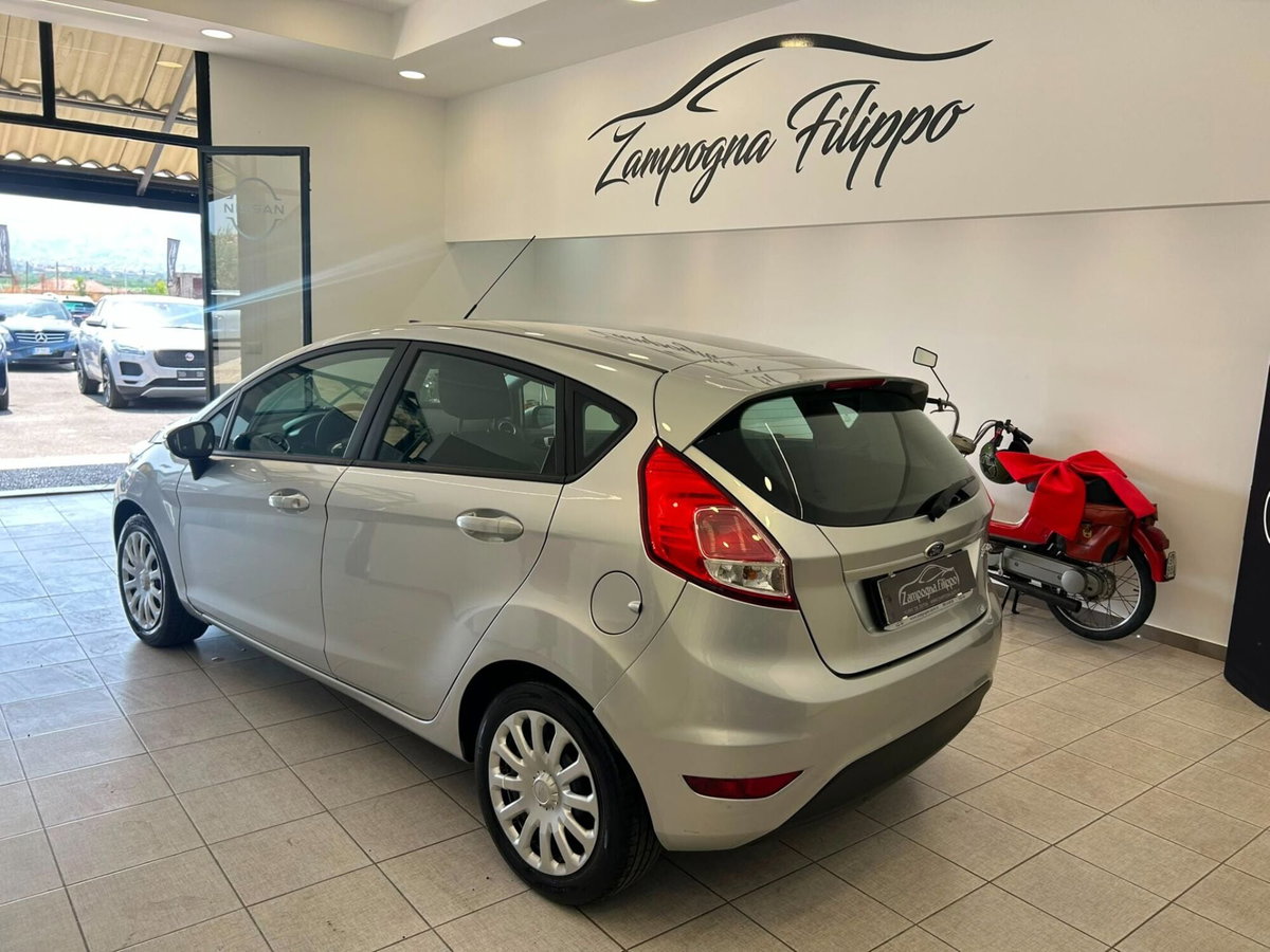 Ford Fiesta 1.5 TDCi 75CV 5 porte Titanium (3)